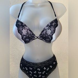 Victoria’s Secret Bombshell Plunge Bra 36B Add 2 Cups Purplish Grey Lace Sexy
